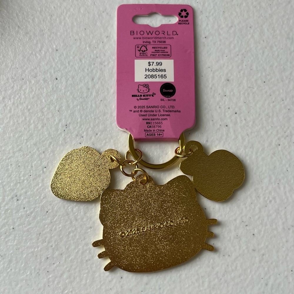 Hello Kitty Pink Accessory Bundle | Beanie, Gloves, Wallet, Watch & Keychain - Picture 14 of 17
